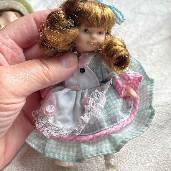 Lot of 2 Ganz porcelain dolls. Issues - Picture 3 of 6